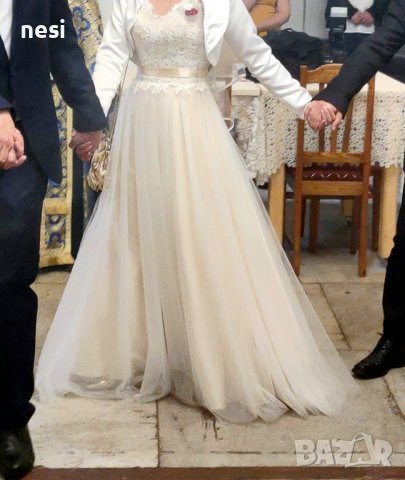 Сватбена/Булчинска рокля.Luxuary fashion-шампанско. Многопластова, страничен цип, елегантна бродерия, снимка 6 - Рокли - 43158586