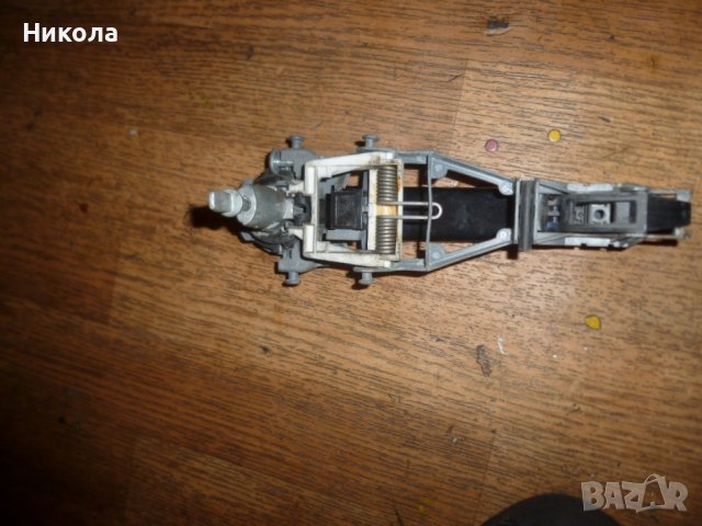 Предна лява дръжка за Голф 5, снимка 3 - Части - 39462551