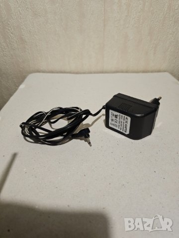 Захранване, адаптор 3 волта - 0,300 ампера