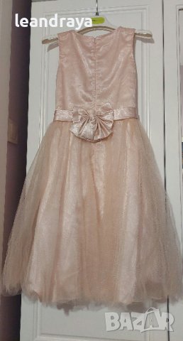 Рокля за повод 9 г.