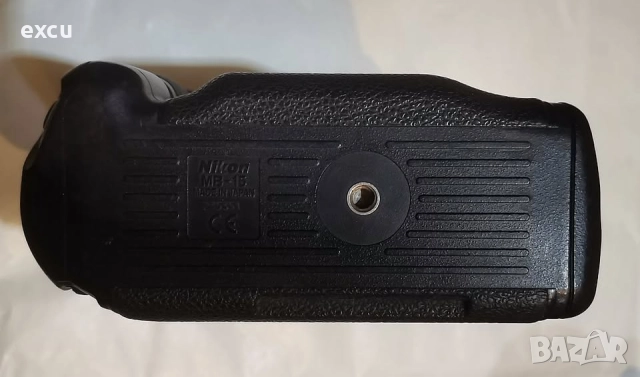 Фотоапарат Nikon F100 с батериен грип, снимка 4 - Фотоапарати - 52803975