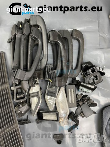 Дръжки плафони пластмаси черни за ТАВАН е46 е39, снимка 2 - Части - 40003522