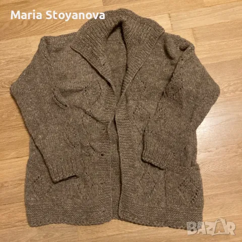 Плетена вълнена жилетка