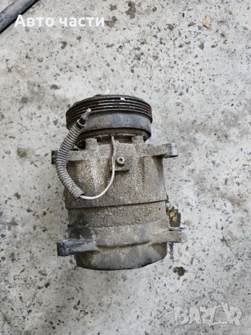 Компресор климатик за Renault Megane I (1996 - 2003) 1.6 e , 90 к.с., № 7700273320, 6560470, снимка 2 - Части - 51070994