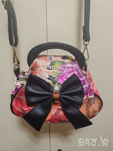 Дамска чантичка PRADA. , снимка 4 - Чанти - 51956407