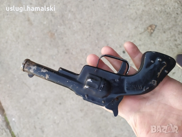 Стара играчка револвер