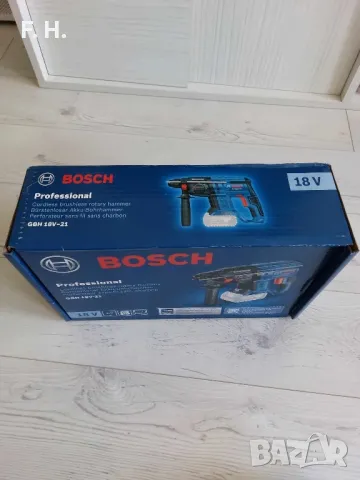 Професионална акумулаторна бормашина Bosch GBH 18V-21  - Перфоратор, снимка 2 - Бормашини - 47488383