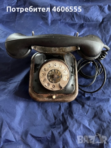 Ретро телефон с метален корпус и бакелитова слушалка.Siemens & Halske.