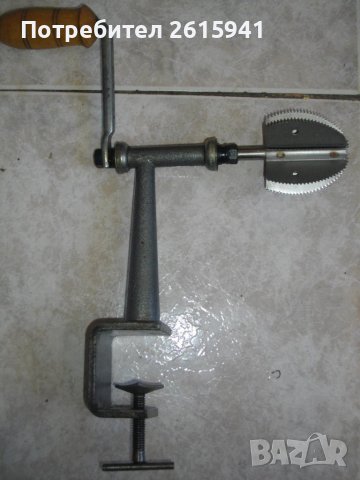 Нов Ръчен Скрепер/Щредер За Кокосови Орехи-Професионален-ODIRIS COCONAT, снимка 9 - Аксесоари за кухня - 40176566