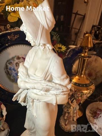 Capodimonte Italy  Circa 1987 автор  Bruno Merli - “ Дамата в бяло” невероятно красива  млада дама , снимка 10 - Антикварни и старинни предмети - 52854801