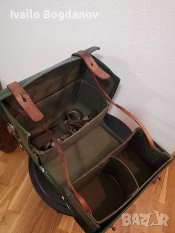 Стара военна чанта за първа помощ, снимка 3 - Антикварни и старинни предмети - 52503952