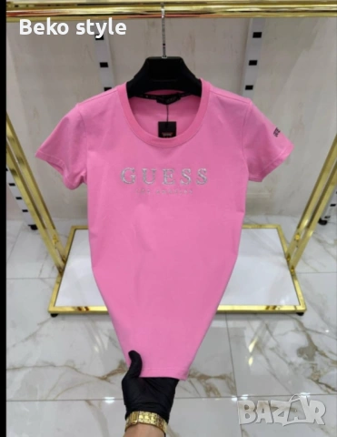 Дамска тениска Guess в Розово и Бяло, снимка 3 - Тениски - 52507634