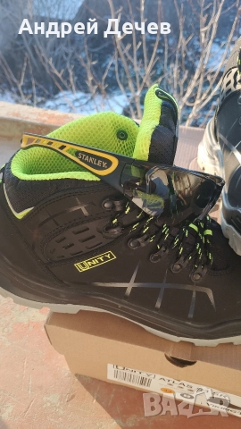 работни обувки Unity Atlas S3 с подарък раб.очила Stanley , снимка 8 - Други - 52909347