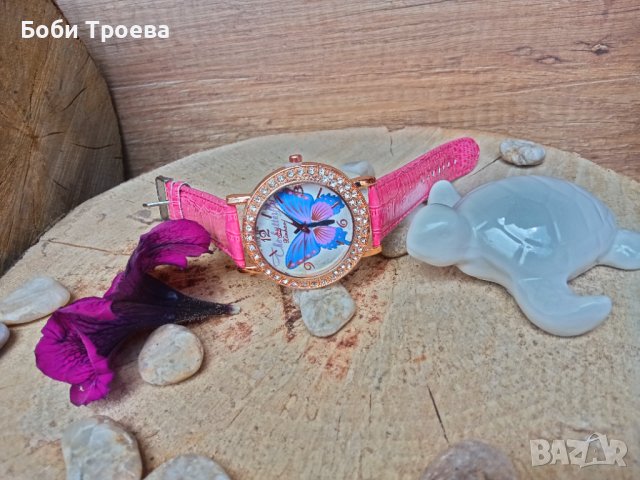 Стилен дамски часовник за любителите на пеперуди, снимка 2 - Дамски - 43186641