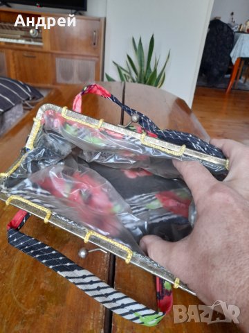 Стара Дамска чанта #13, снимка 4 - Други ценни предмети - 43450876