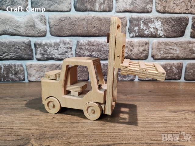 Дървен модел на Мотокар / Електрокар / Товарач – Craft Camp, снимка 4 - Коли, камиони, мотори, писти - 52738575