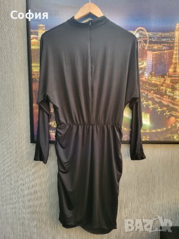 Черна елегантна рокля, снимка 1 - Рокли - 44111295