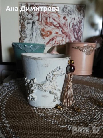 Ръчно декорирана кашпа, снимка 3 - Саксии и кашпи - 35653202