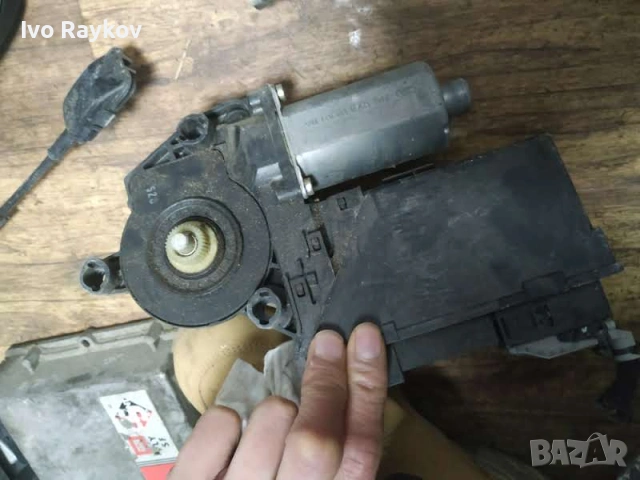 Моторче Предно Ляво Стъкло Ауди А4 B6 - B7 , 8E1959801 - 9700105994 N, снимка 5 - Части - 53470425