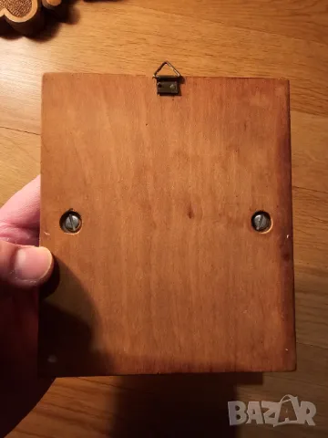 Стара красива медна икона на Богородица с младенеца в дървена рамка Дева Мария, снимка 3 - Антикварни и старинни предмети - 48303875