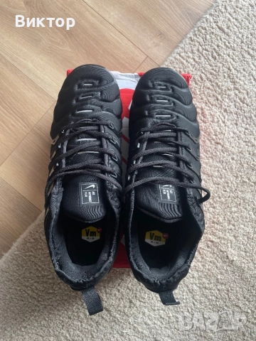 Nike Air Vapormax Plus Triple Black Оригинални, снимка 4 - Маратонки - 52360019