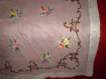 Винтидж ръчно бродирана покривка върху батиста многоцветна бродерия от батиста, снимка 9