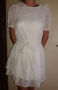 нова бяла дантелена рокля на Sessùn's