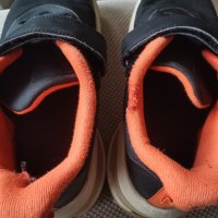 Маратонки Adidas оригинални, снимка 3 - Детски маратонки - 43118441