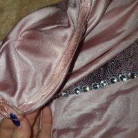Сатенена рокля в бледо розово, снимка 2 - Рокли - 28029281