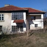 Продавам къща в Община Венец, снимка 3 - Къщи - 37633804
