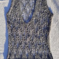 Сребристо пуловерче без ръкав плетиво размер Л, снимка 1 - Корсети, бюстиета, топове - 39091364