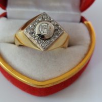 Мъжки златен пръстен 585 проба и брилянт 0.6 катата+16 диаманти           малки брилянта, снимка 2 - Пръстени - 35474808