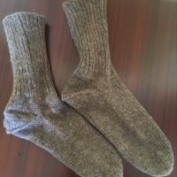 Ръчно плетени чорапи от домашна вълна, снимка 1 - Други - 43500273