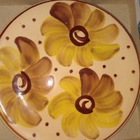 Декоративна порцеланова чиния, снимка 1 - Декорация за дома - 37771147