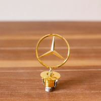 емблема за мерцедес Mercedes-Benz златна Gold 44мм, снимка 4 - Аксесоари и консумативи - 36559519