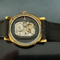 Колекционерски часовник Луч, позлатен, работи, снимка 5 - Антикварни и старинни предмети - 37206420