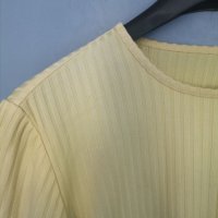 Тениска / блуза в приятен светло жълт цвят, снимка 3 - Корсети, бюстиета, топове - 37867754