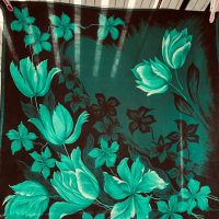 Невероятно красив копринен шал, снимка 2 - Шалове - 36548189