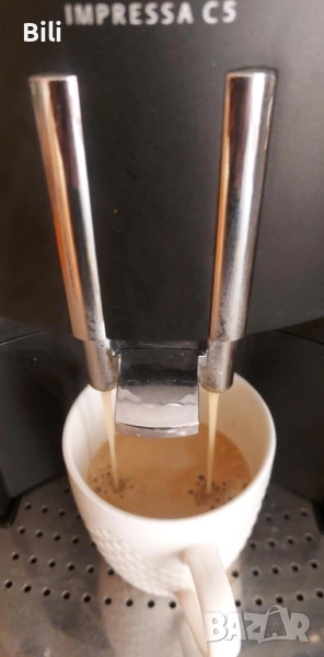 Кафе автомат Jura Impressa C5 на зърна, снимка 1