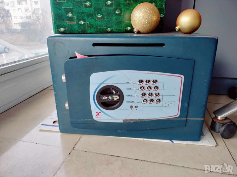 Метален сейф, снимка 1