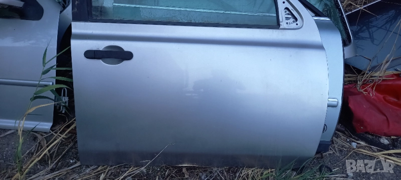 Предна дясна врата Nissan Micra III K12, снимка 1