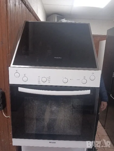 Уникална бяла печка за вграждане Миеле Miele с две години гаранция!, снимка 1
