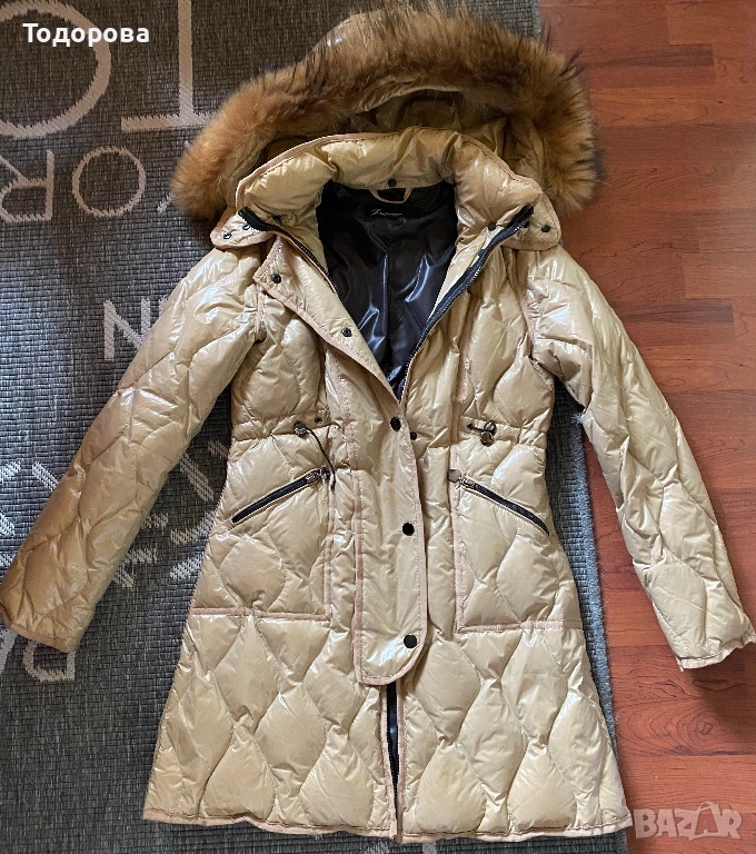 Много елегантно бежово яке с подвижна качулка, естествен пух. Високо качество., снимка 1