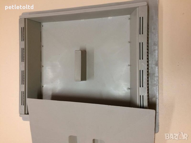 Комбинирана ТУРБО хранилка, с капак тип табла за 10 рамков кошер, снимка 1