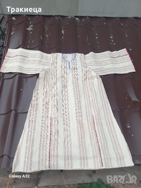 СТАРА ЖЕНСКА РИЗА НОСИЯ , снимка 1