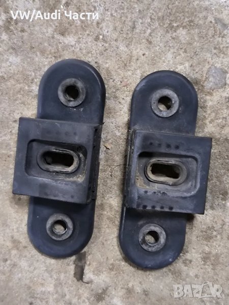 Стопер стопери заден капак багажник за Сеат Леон Толедо Шкода Seat Leon Toledo Skoda VAG 1U0827240A , снимка 1