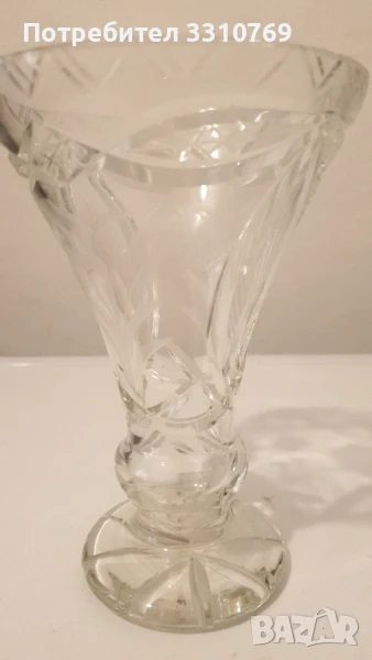 Красива кристална ваза на столче. , снимка 1