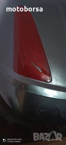 Продавам оригинален куфар за Piaggio Vespa GTS, снимка 4 - Части - 51627060