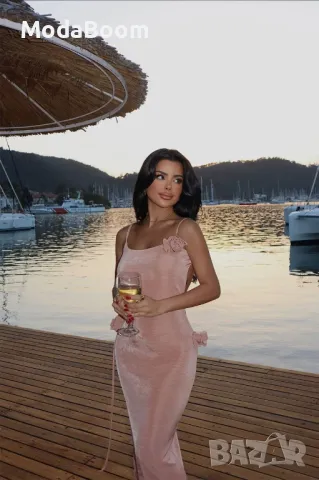 Луксозна дамска рокля 