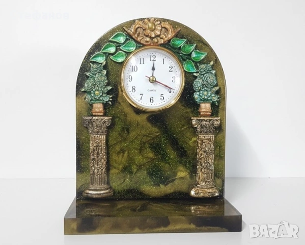 Арт часовник "Антична градина", уникат от смола.